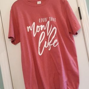 LIVIN' THAT MOM LIFE, tee, Large